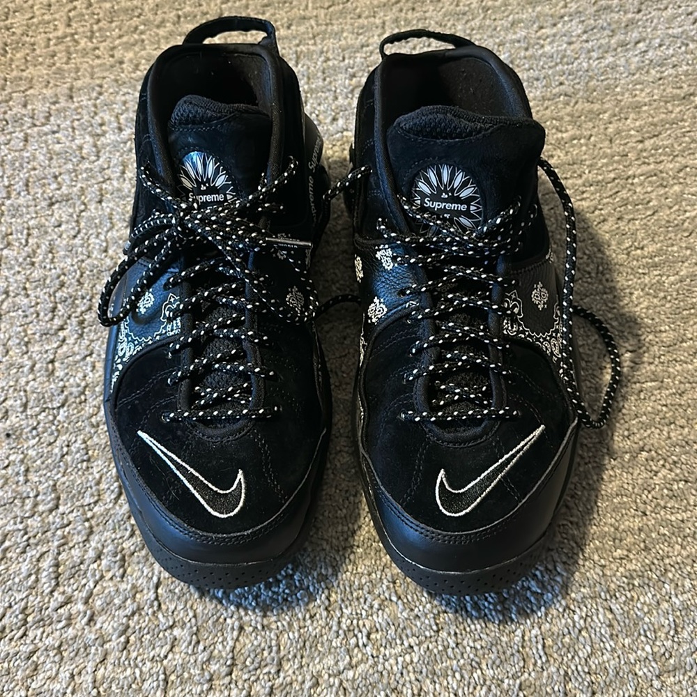 Men’s Nike x supreme sneakers size 7.5